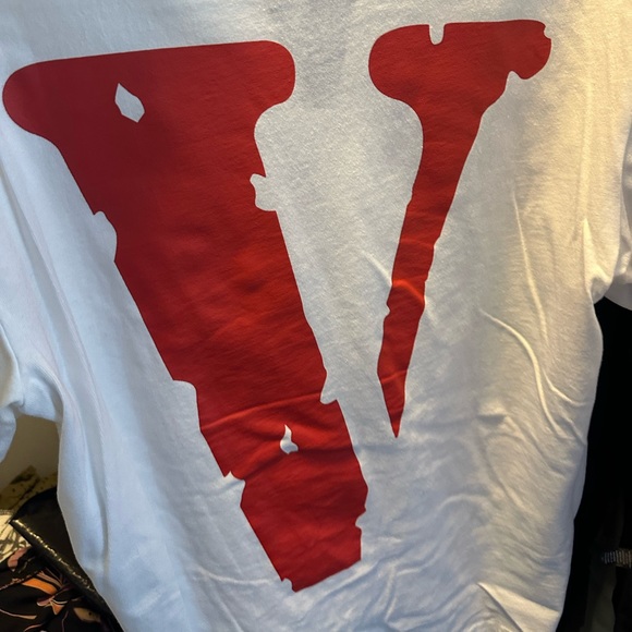 VLONE shirt - Picture 2 of 2